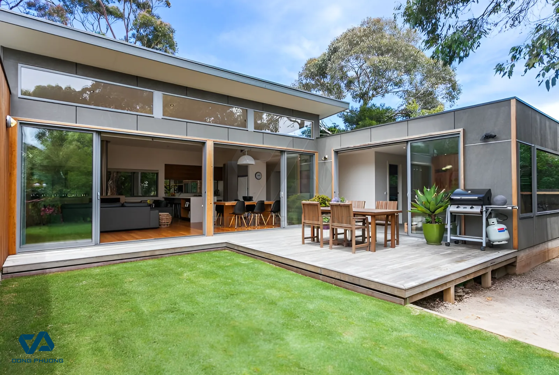 Nên chọn kính cường lực hay kính dán nhiều lớp cho công trình